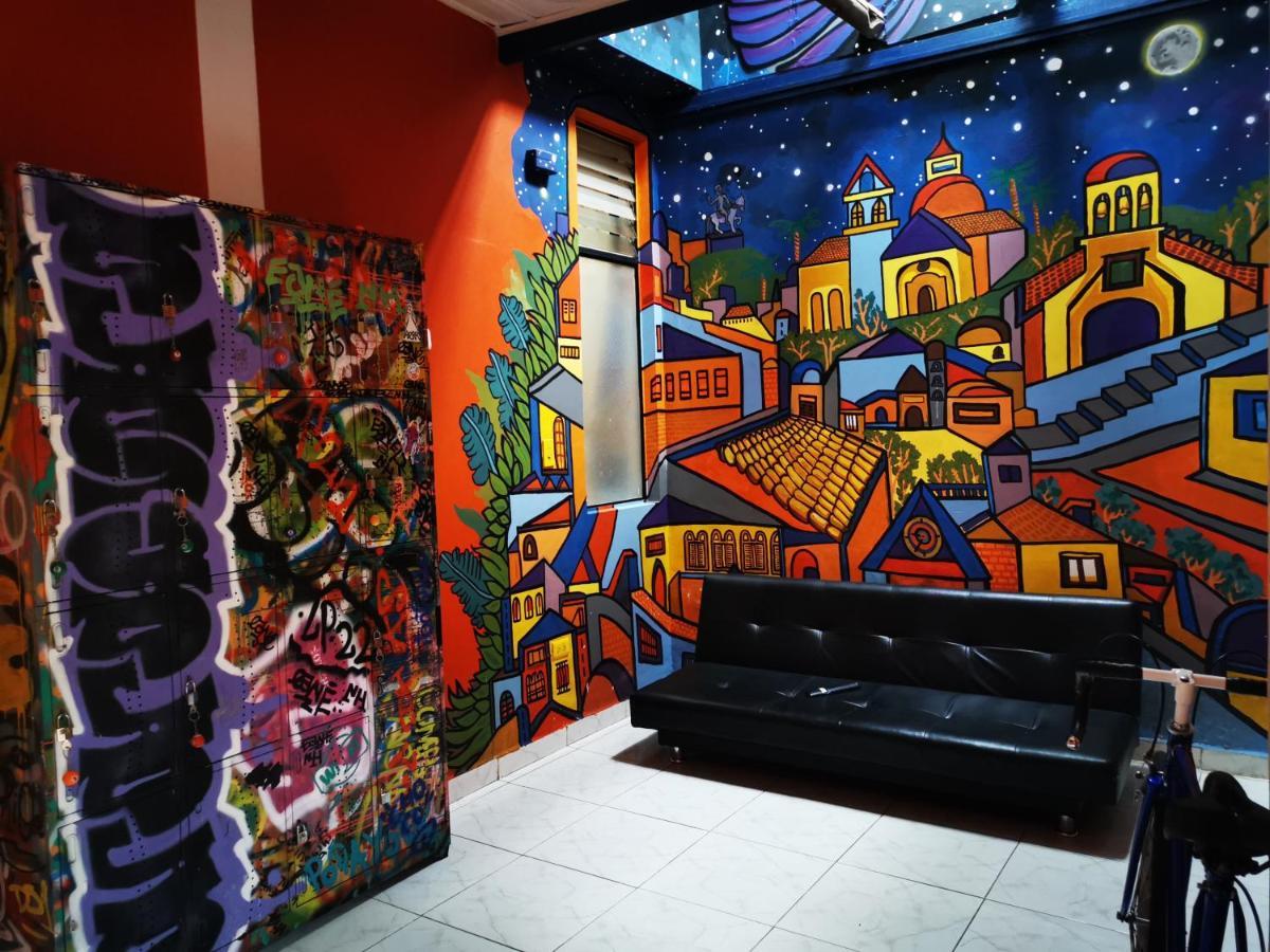 Lienzo Hostel And Mural Art Museum Popayan Exterior photo